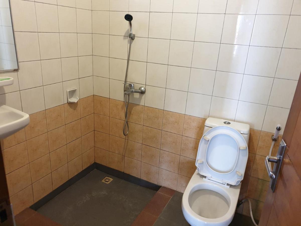 Yehezkiel Hotel Lembang Mitra Reddoorz Buitenkant foto